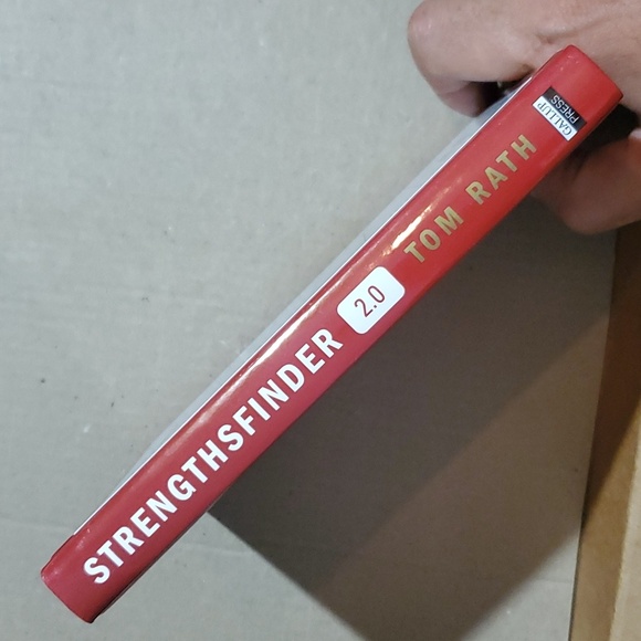 📚 Strengths Finder 2.0 Tom Rath hardcover book - Picture 10 of 14